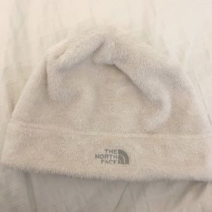 North Face beanie in Ivory!